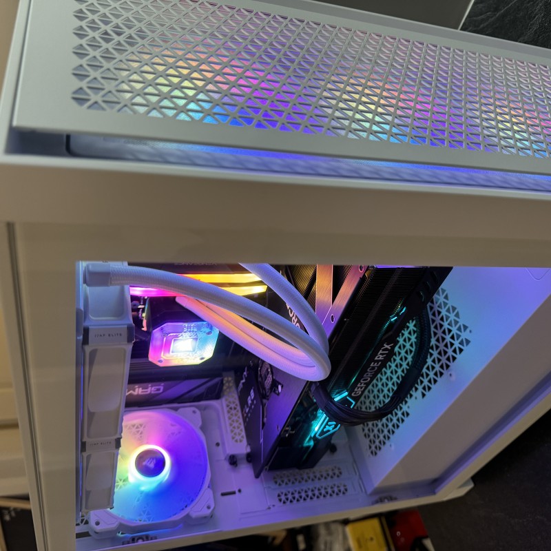PC GAMER RGB rtx 4080 ryzen 7-7800x3D
